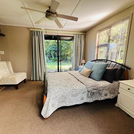 Moonriver Cottage, Prime Lagoon Views & Solar Power Knysna Exterior foto